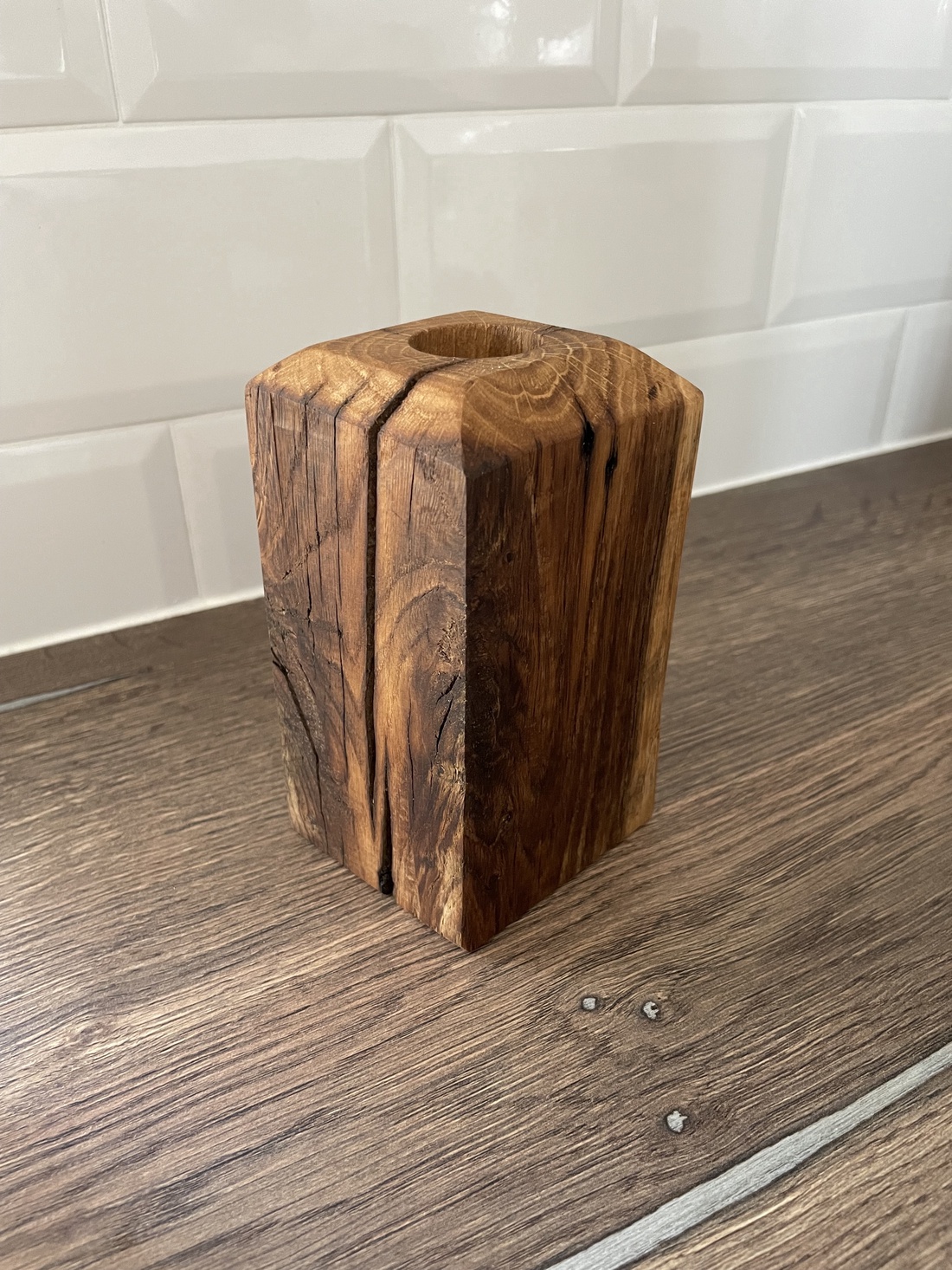 Vaza unicată din stejar - accessorii și unelte - accesorii decorative - figurine - Artynos.ro