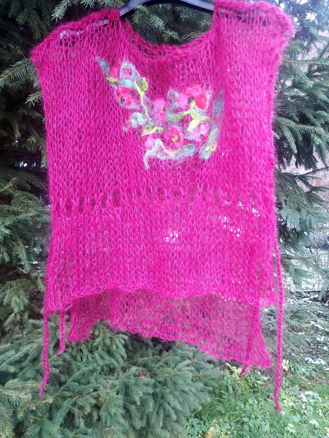 Vesta cu flori impaslite  - îmbrăcăminte și modă - haine damă - vestă femei - Artynos.ro