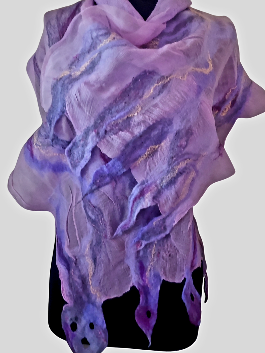 Eșarfă de mătase naturala împaslita cu flori de lana merinos  - îmbrăcăminte și modă - eșarfe, pălării, fularuri - șaluri - Artynos.ro