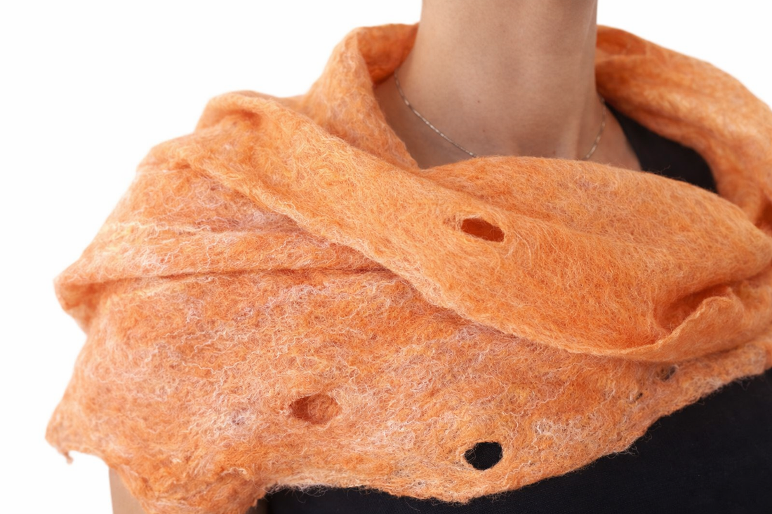 Eșarfă de mătase naturala împaslita  - îmbrăcăminte și modă - eșarfe, pălării, fularuri - șal, eșarfă de cap - Artynos.ro