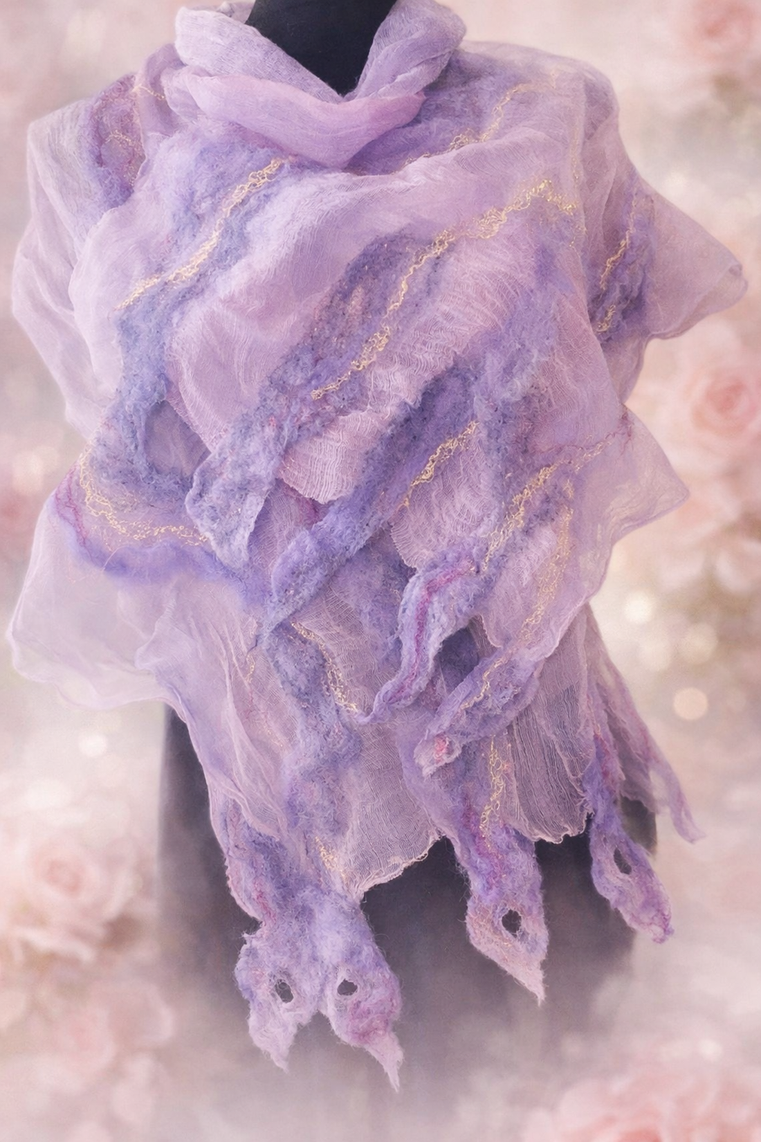 Eșarfă de mătase naturala împaslita cu flori de lana merinos  - îmbrăcăminte și modă - eșarfe, pălării, fularuri - șaluri - Artynos.ro