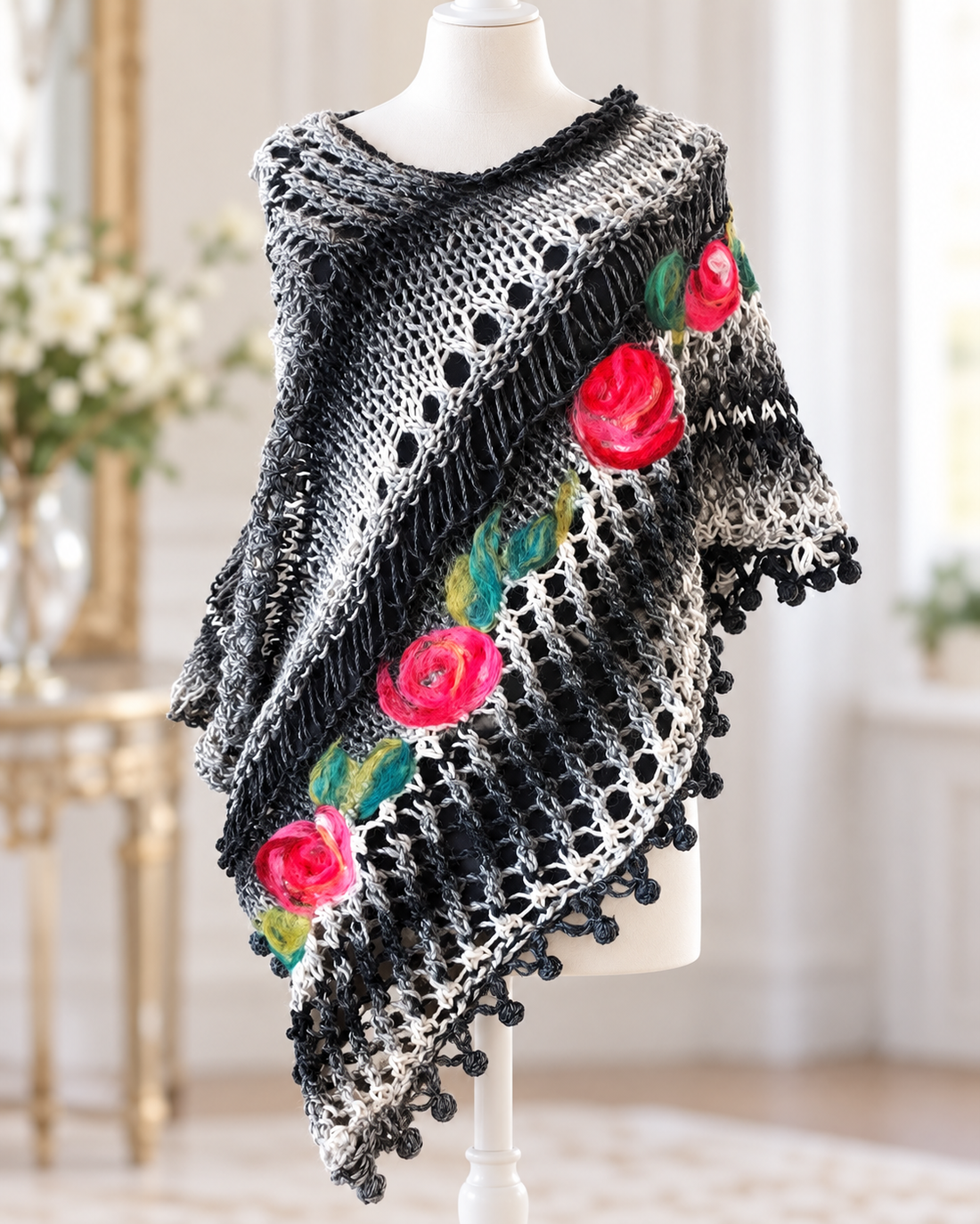 Poncho tricotat cu flori impaslite  - îmbrăcăminte și modă - haine damă - poncho - Artynos.ro