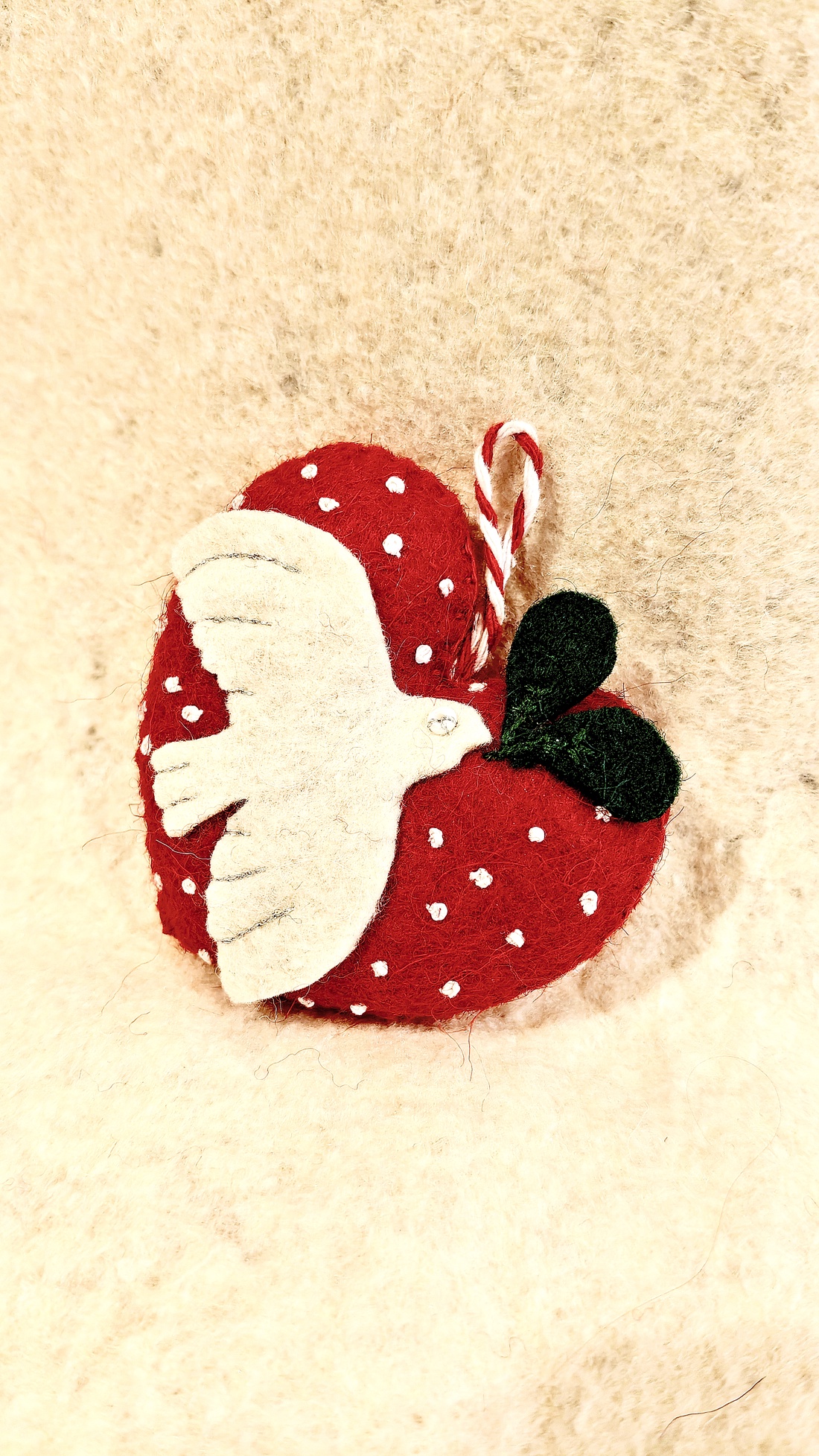 Inimioara mica cu pasare - crăciun - decorațiuni de crăciun de casă - globuri de crăciun - Artynos.ro