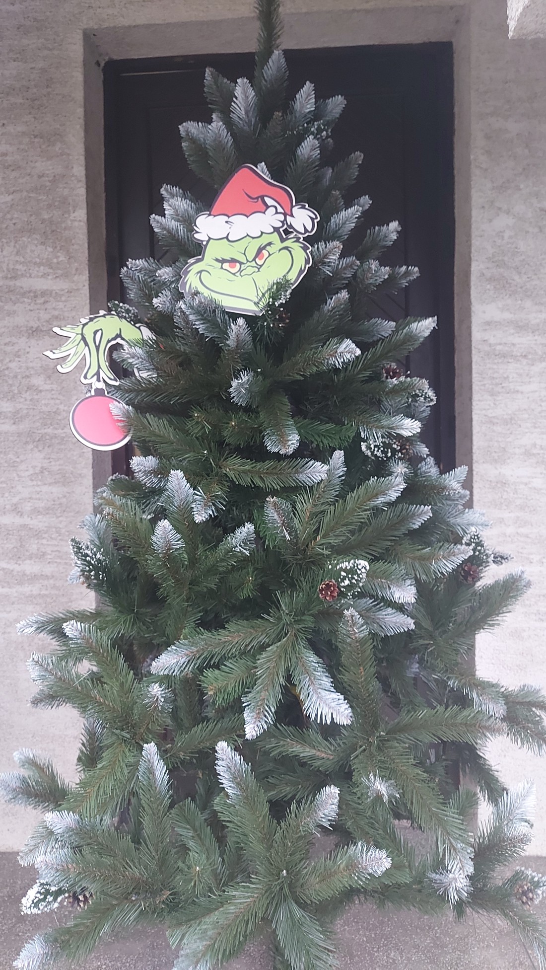 Grinch ornament pentru pomul de Crăciun - crăciun - decorațiuni de crăciun de casă - figurine pentru pomul de crăciun - Artynos.ro Grinch ornament pentru pomul de Crăciun - crăciun - decorațiuni de crăciun de casă - figurine pentru pomul de crăciun - Artynos.ro