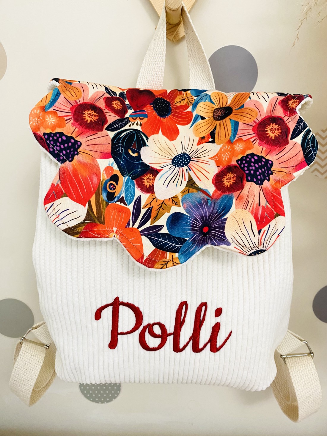 Rucsac personalizat pentru preșcolari - în culori la alegere, cu numele brodat, personalizabil - - Artynos.ro Rucsac personalizat pentru preșcolari - în culori la alegere, cu numele brodat, personalizabil - - Artynos.ro