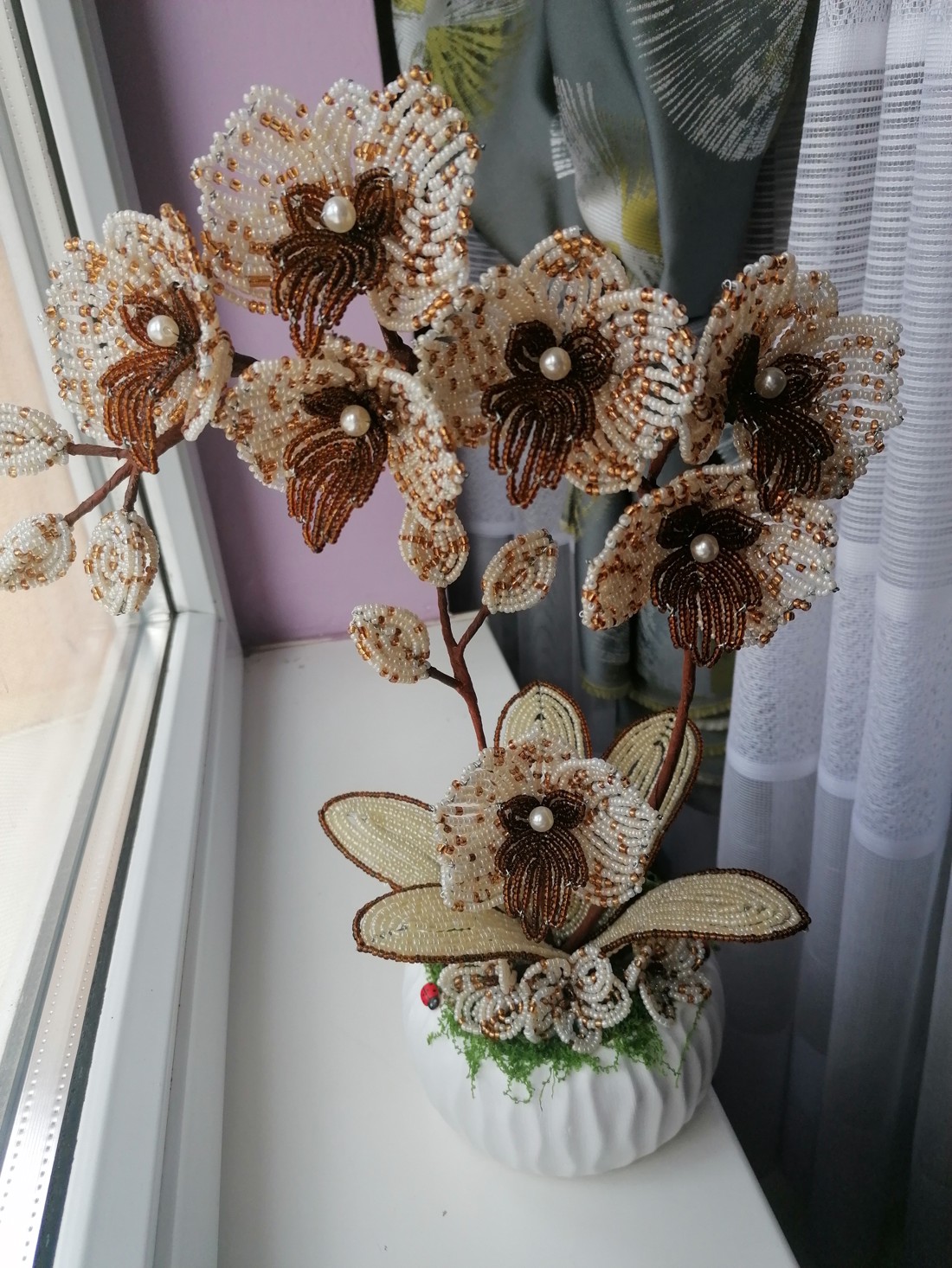 Orhidee din perle - casă & stil de viață - accesorii pentru decorat casa - suport de flori - buchete de flori - Artynos.ro