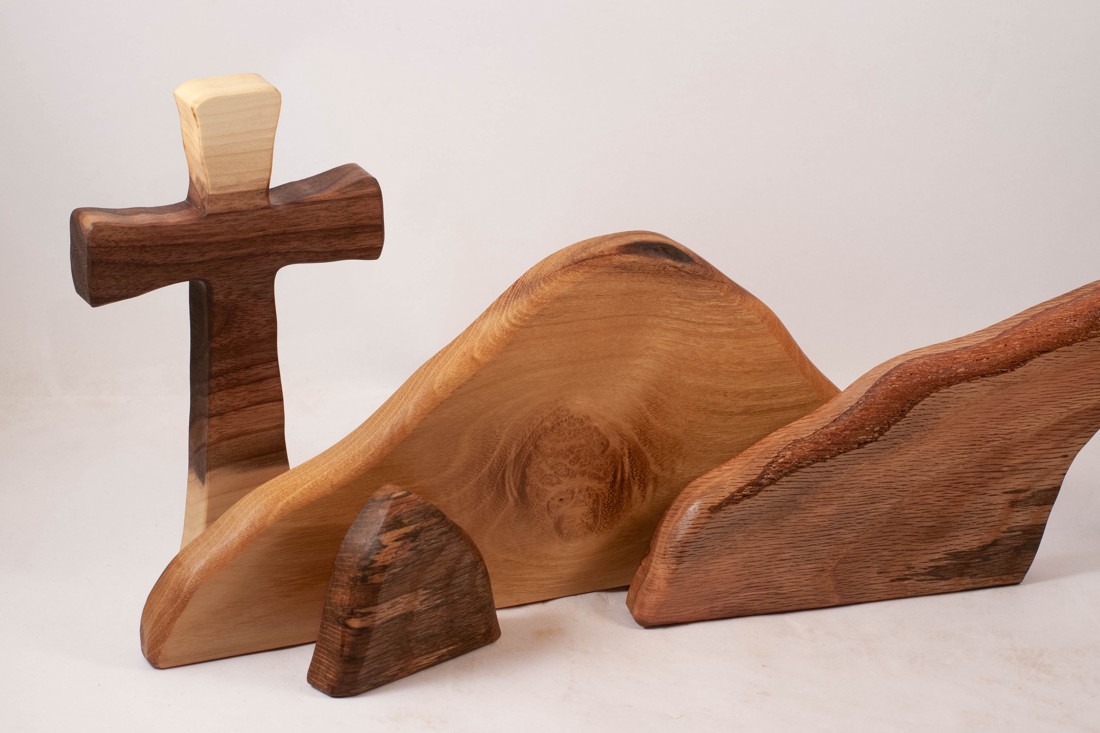 Decorațiune de Paște cu cruce, cruce din lemn - decor de sărbători - decorațiuni de paște - decor masă de paște - Artynos.ro