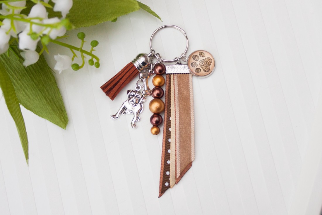 Breloc, ornament pentru geantă - Câine cu labe de câine - Maro - geantă și husă - accesorii genți - breloc - Artynos.ro