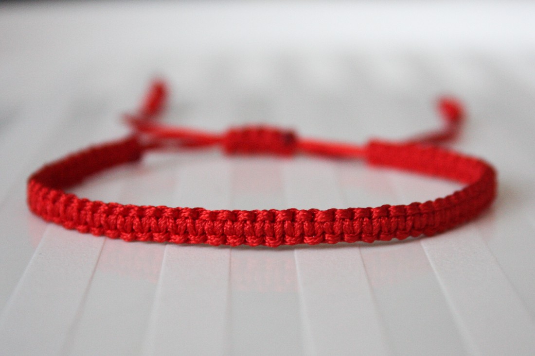 Brățară de protecție - Brățară macrame roșie -  - Artynos.ro