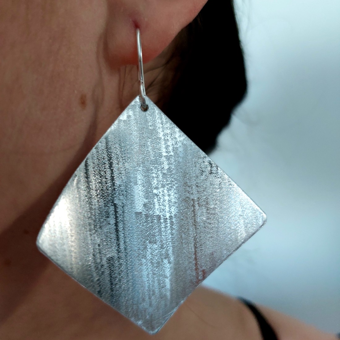 Cercei curbați din aluminiu -  - Artynos.ro Cercei curbați din aluminiu -  - Artynos.ro