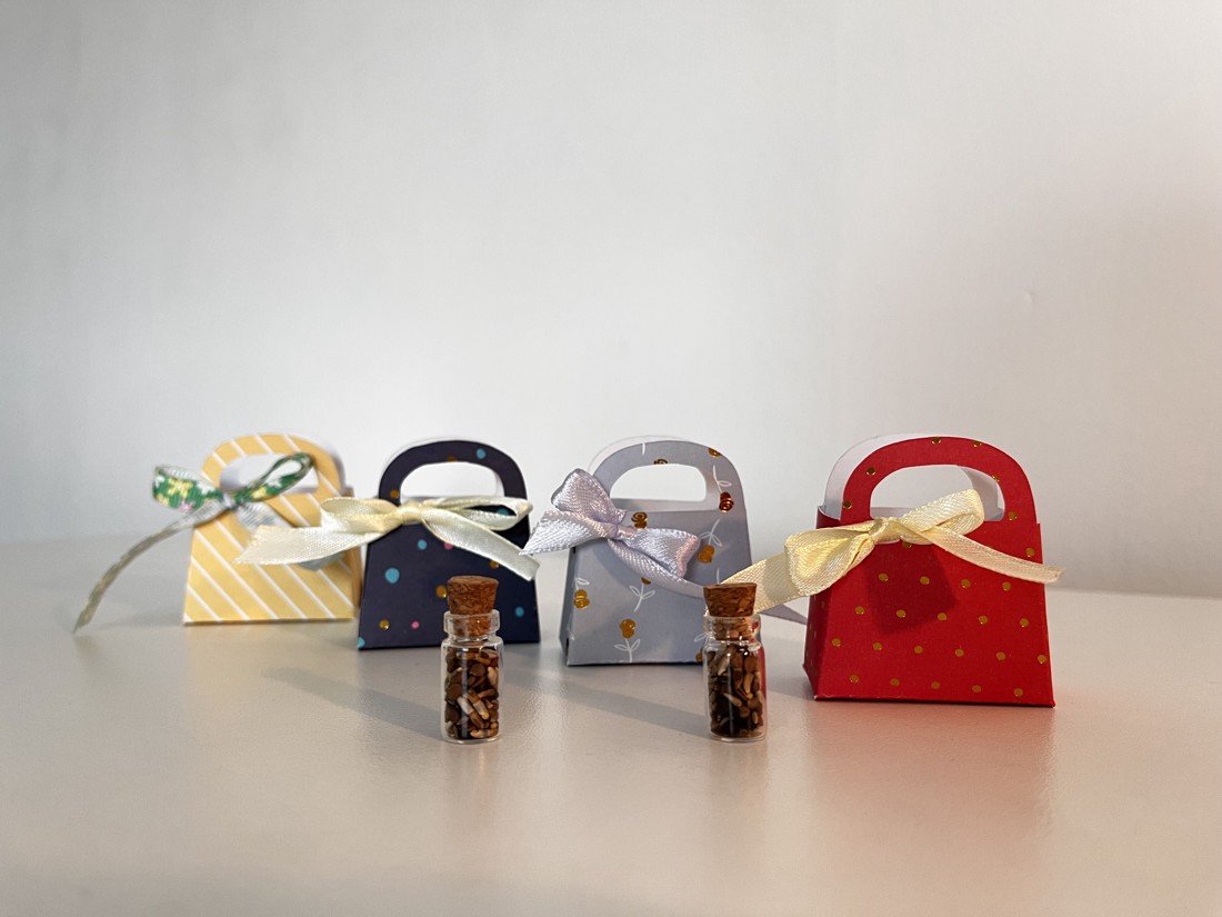 Mini cutie cu semințe de flori pentru Ziua Mamei - casă & stil de viață - set de cadou - Artynos.ro