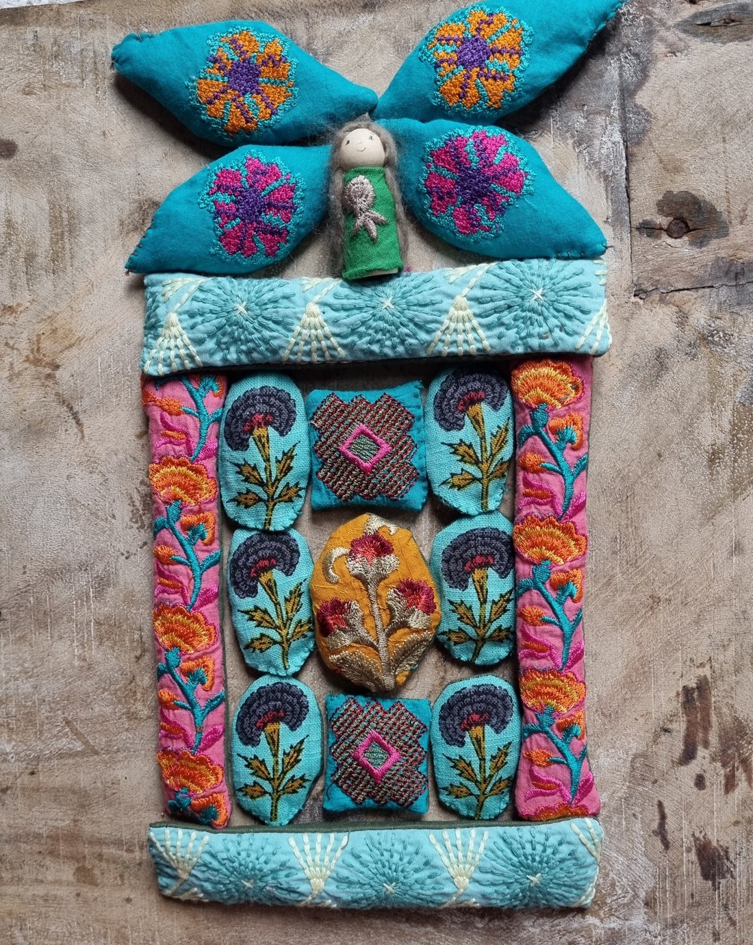 Floare în mijlocul lumii ( cuvertură textilă pentru copii ) - jucării și echipamente pentru copii - jocuri de gândire - curcubeu montessori, jocuri waldorf - Artynos.ro