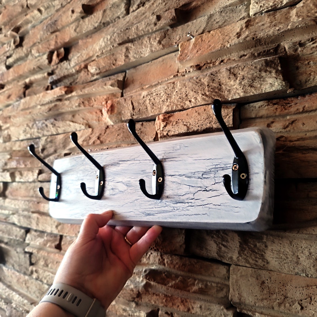 Rack de depozitare a hainelor montat pe perete în stil vintage - casă & stil de viață - mobilier artizanal - cuier - Artynos.ro