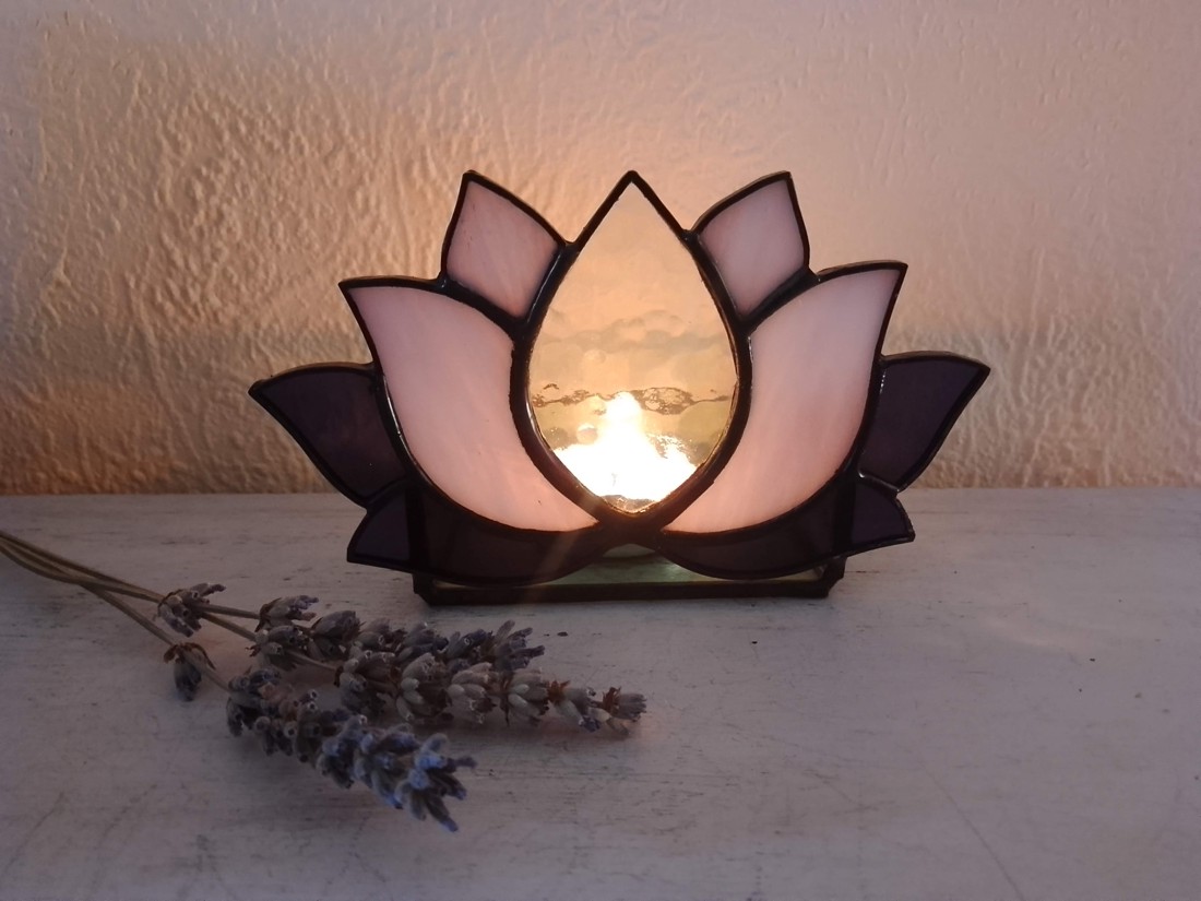 Suport pentru lumânare Tiffany în formă de floare de LOTUS, cadou spiritual. - casă & stil de viață - lumânări, parfumuri, arome - suport lumânări - Artynos.ro