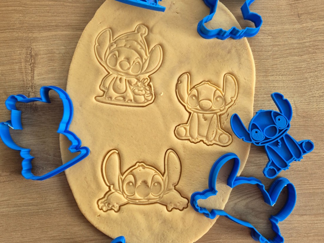 Formă de tăiat fursecuri Stitch � Formă de tăiat în formă de personaj din Lilo și Stitch � Imprimată 3D -  - Artynos.ro