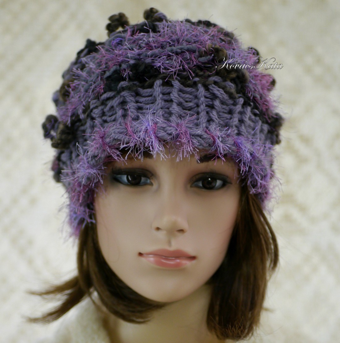 LUCA-SAPI / prună - Șapcă boemă din lână tricotată manual - îmbrăcăminte și modă - eșarfe, pălării, fularuri - căciulă - Artynos.ro