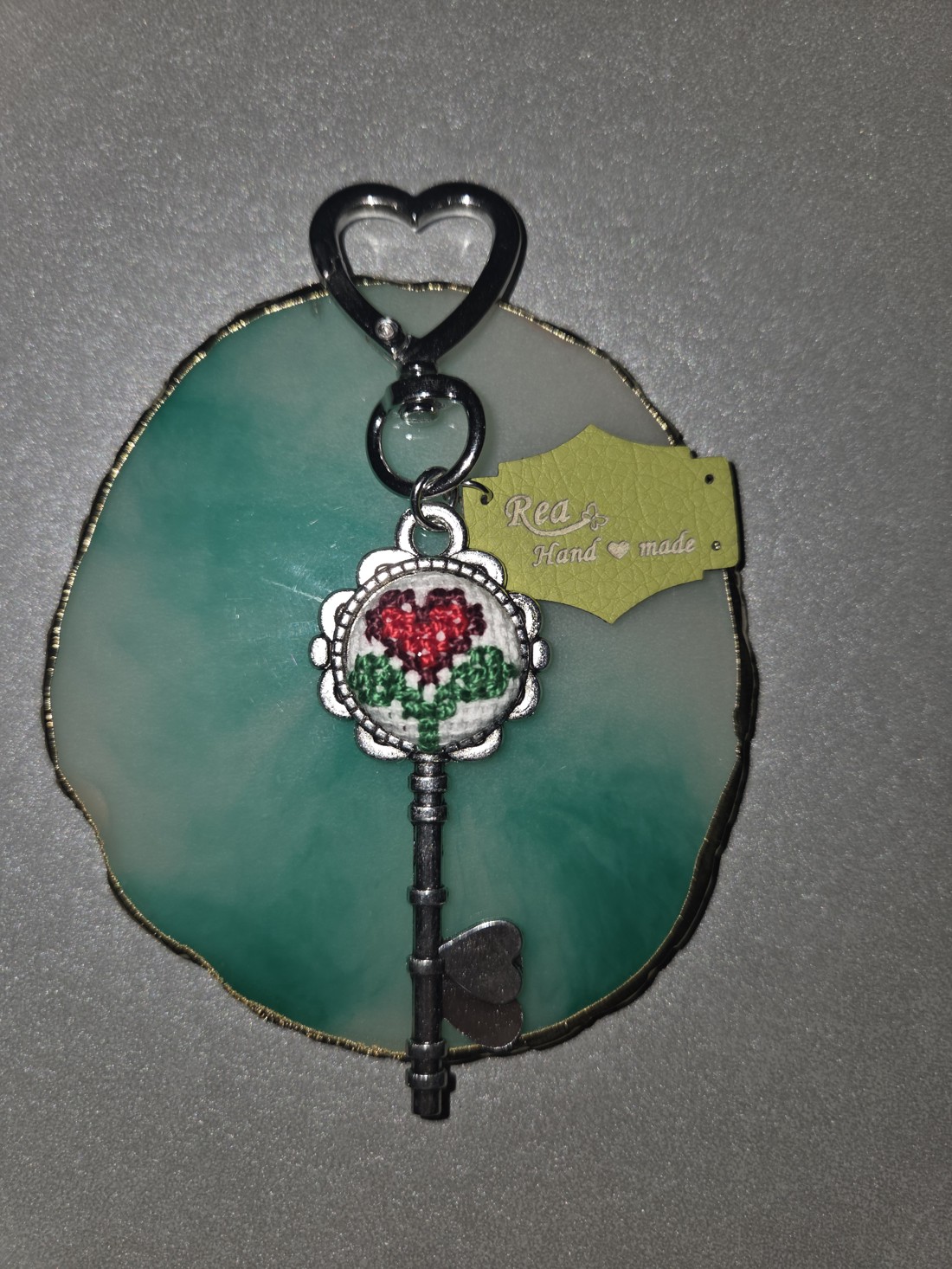 Breloc în formă de inimă - genți și portofele - accesorii genți - breloc - Artynos.ro