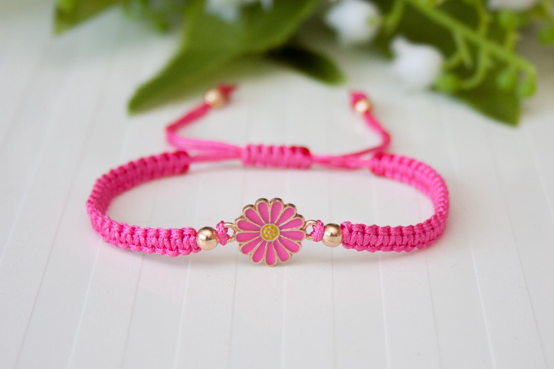 Brățară macramé împletită - Floare roz -  - Artynos.ro