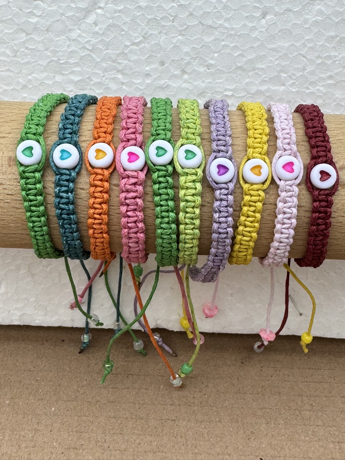 Brățară Macrame - bijuterii - brățări - brățări împletite - Artynos.ro Brățară Macrame - bijuterii - brățări - brățări împletite - Artynos.ro