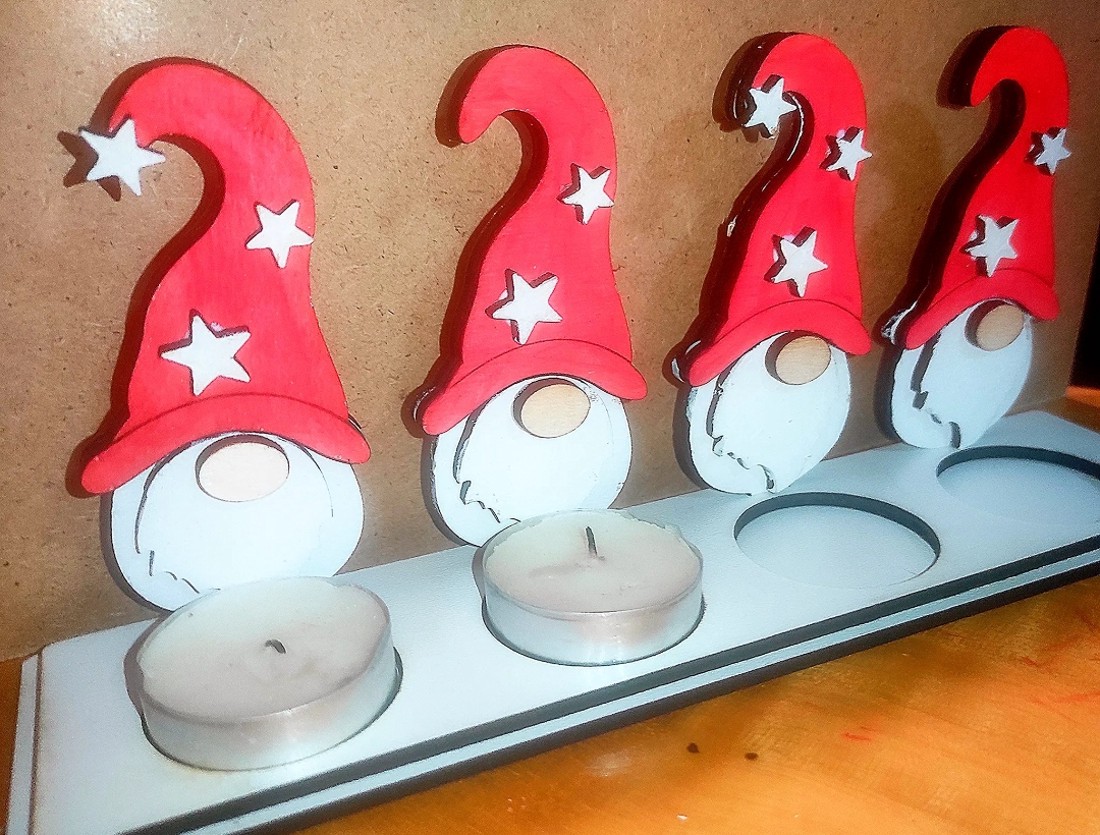 Coroană de Advent cu suport de lumânări din lemn - - Artynos.ro Coroană de Advent cu suport de lumânări din lemn - - Artynos.ro