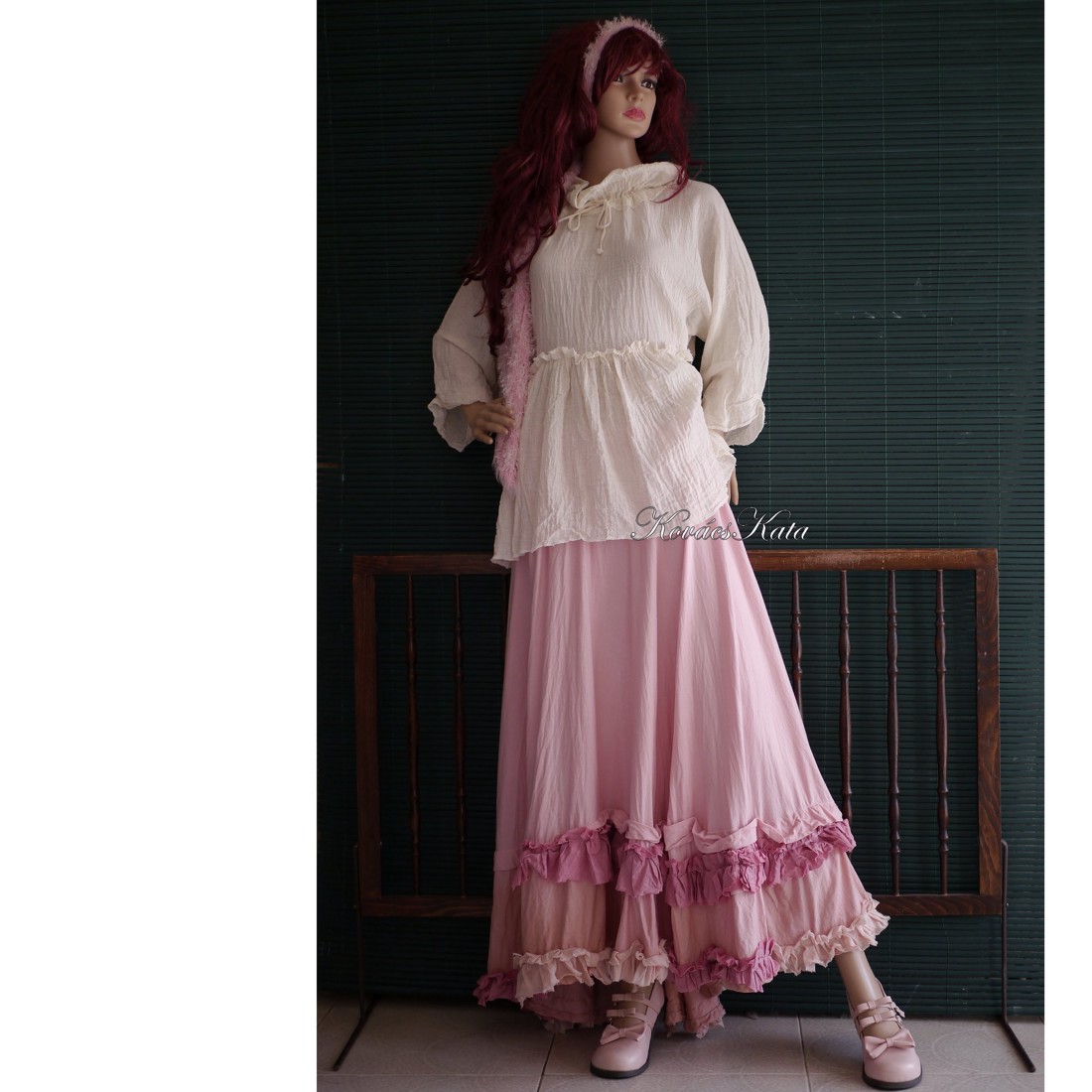 FUSTĂ LADY - fustă cu design romantic / pudră - îmbrăcăminte și modă - haine damă - fustă damă - Artynos.ro