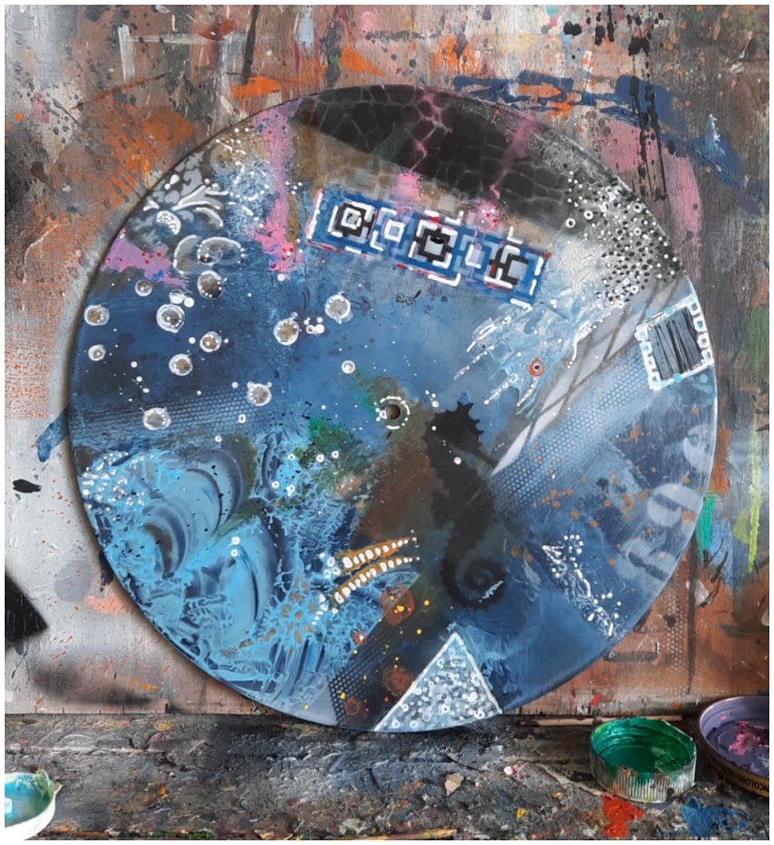 Vinil II. Acrilic abstract pe un disc de vinil -  - Artynos.ro