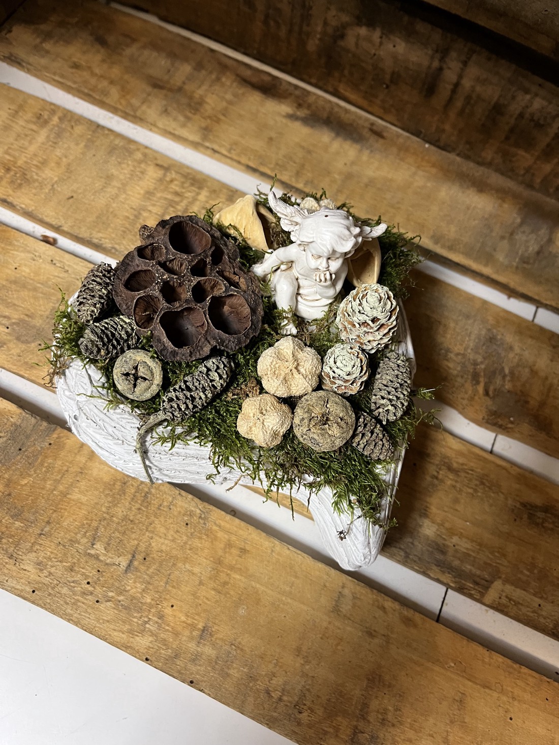 Inimă de beton ornament funerar - cu înger așezat - casă & stil de viață - obiecte religioase și de devoțiune - ornamente funerare - Artynos.ro