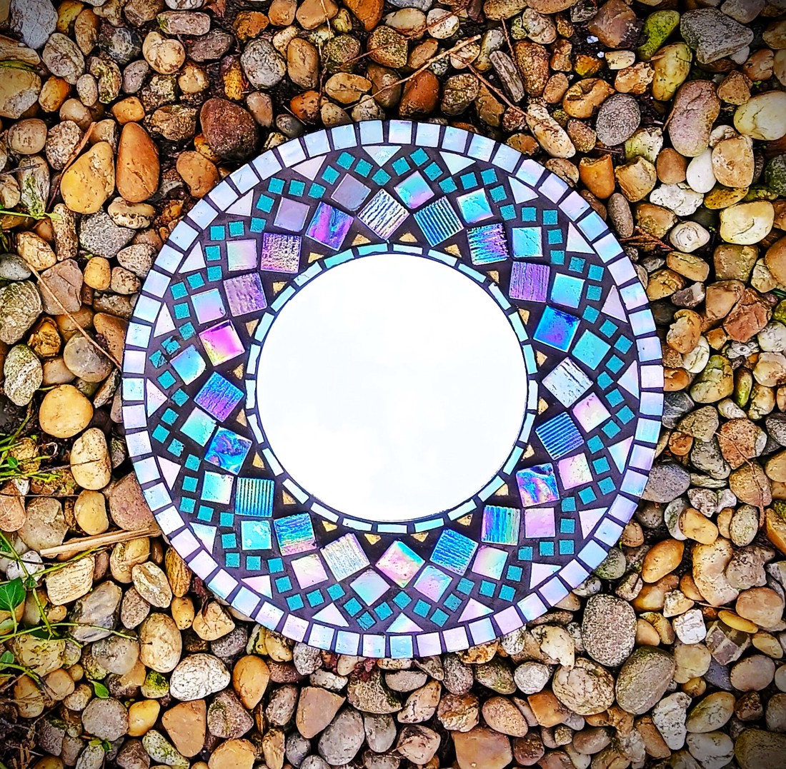 Oglindă de perete circulară cu mozaicuri de eozină - casă & stil de viață - accesorii pentru decorat casa - oglinzi perete, oglinzi decor - Artynos.ro