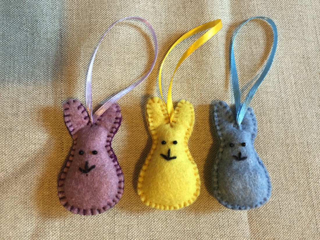 Felt Easter bunny ornamente, iepurași 1. -  - Artynos.ro