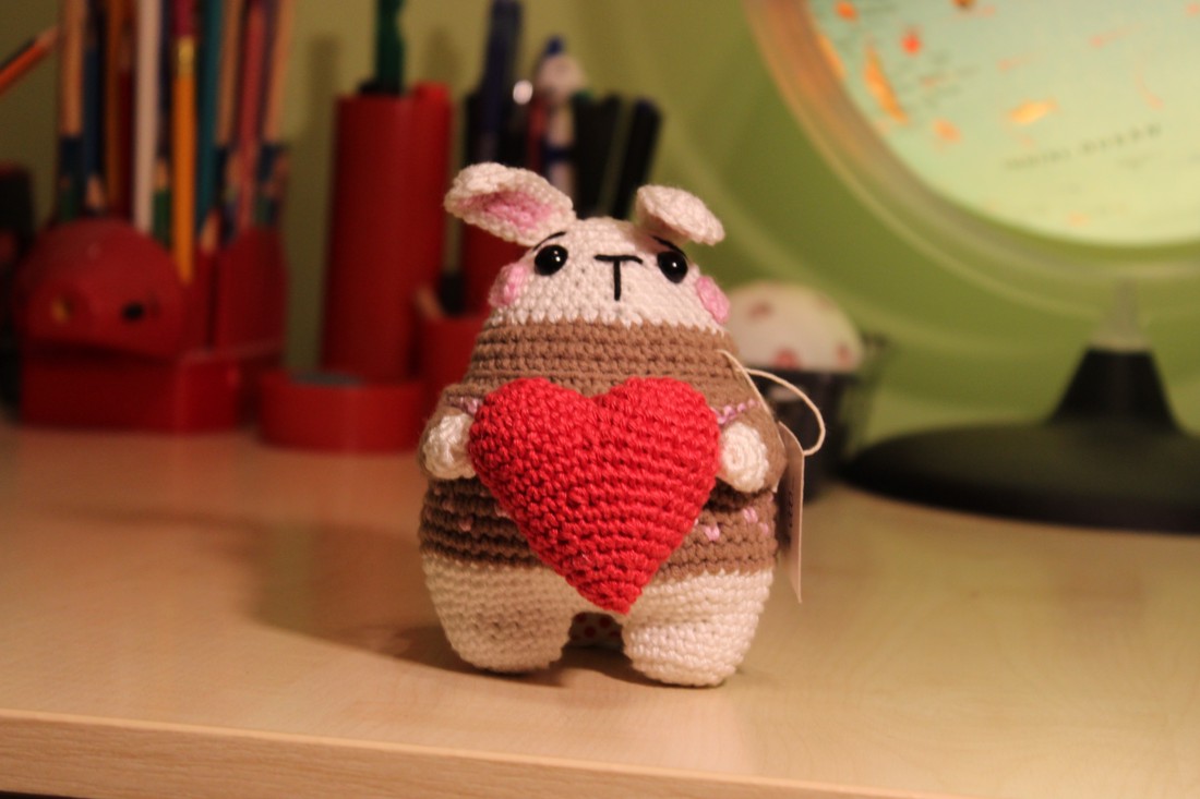  Iepuraș cu inimi -  - Artynos.ro