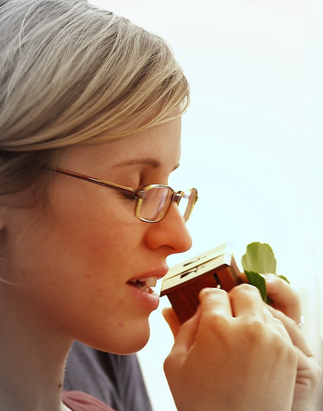 Silent noapte cutie muzicală roșu - cărți și creații cu tematică muzicală, cadouri - instrumente artizanale și muzicale - Artynos.ro