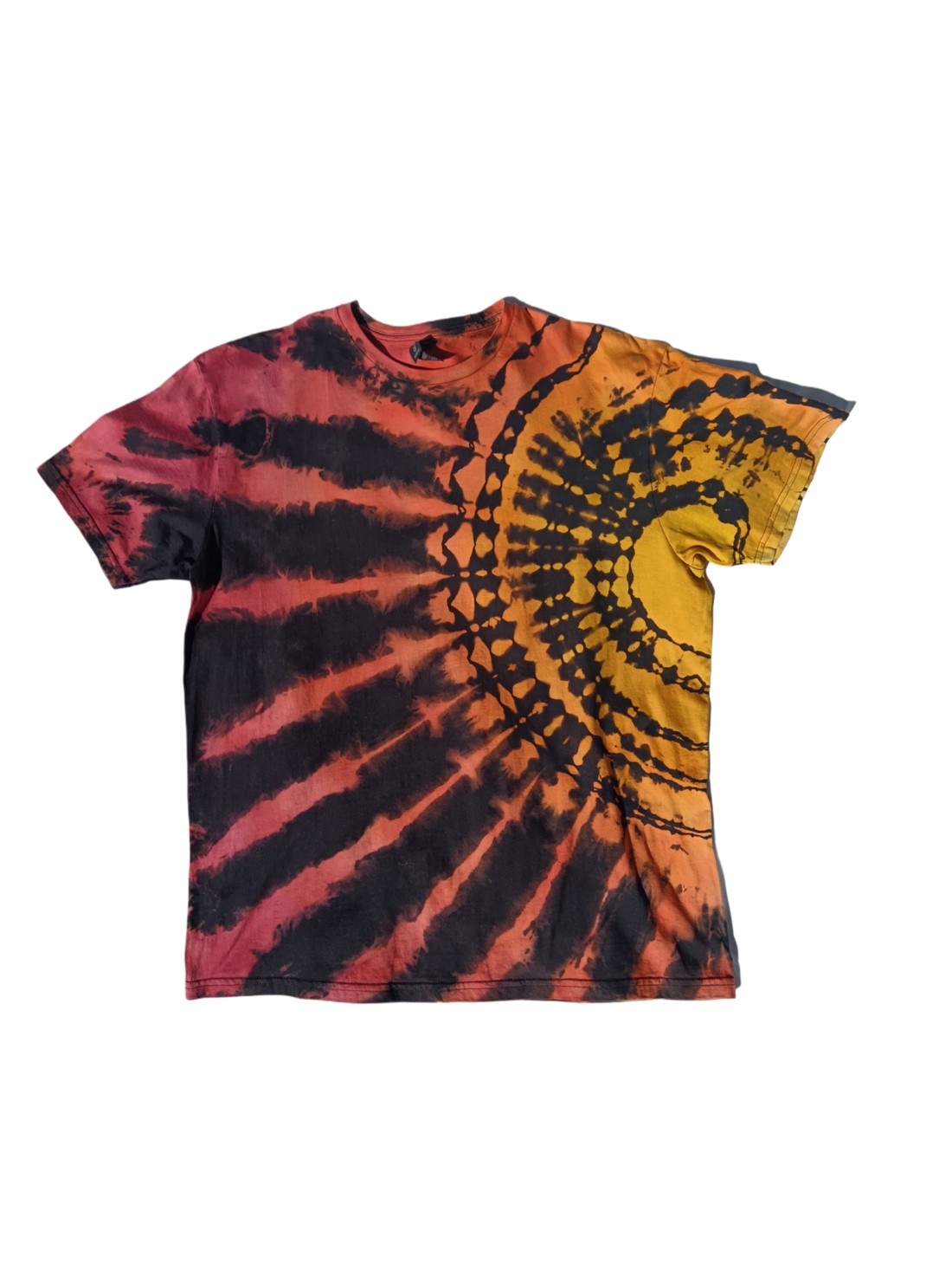 Tricou Batik mărimea XL - apus de soare - - Artynos.ro Tricou Batik mărimea XL - apus de soare - - Artynos.ro
