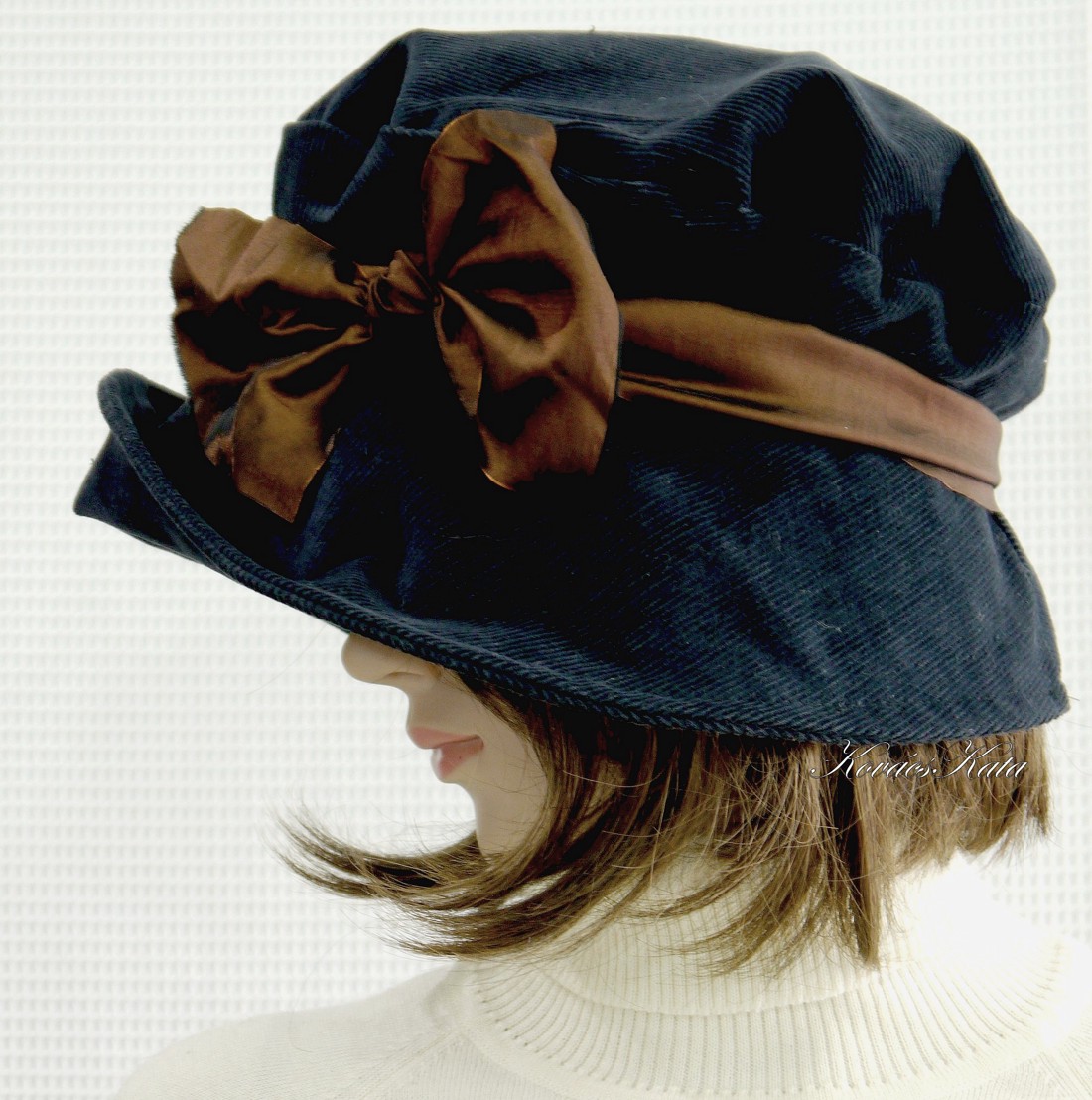 ANDERSEN - pălărie din catifea albastru miezul nopții - îmbrăcăminte și modă - eșarfe, pălării, fularuri - pălărie - Artynos.ro