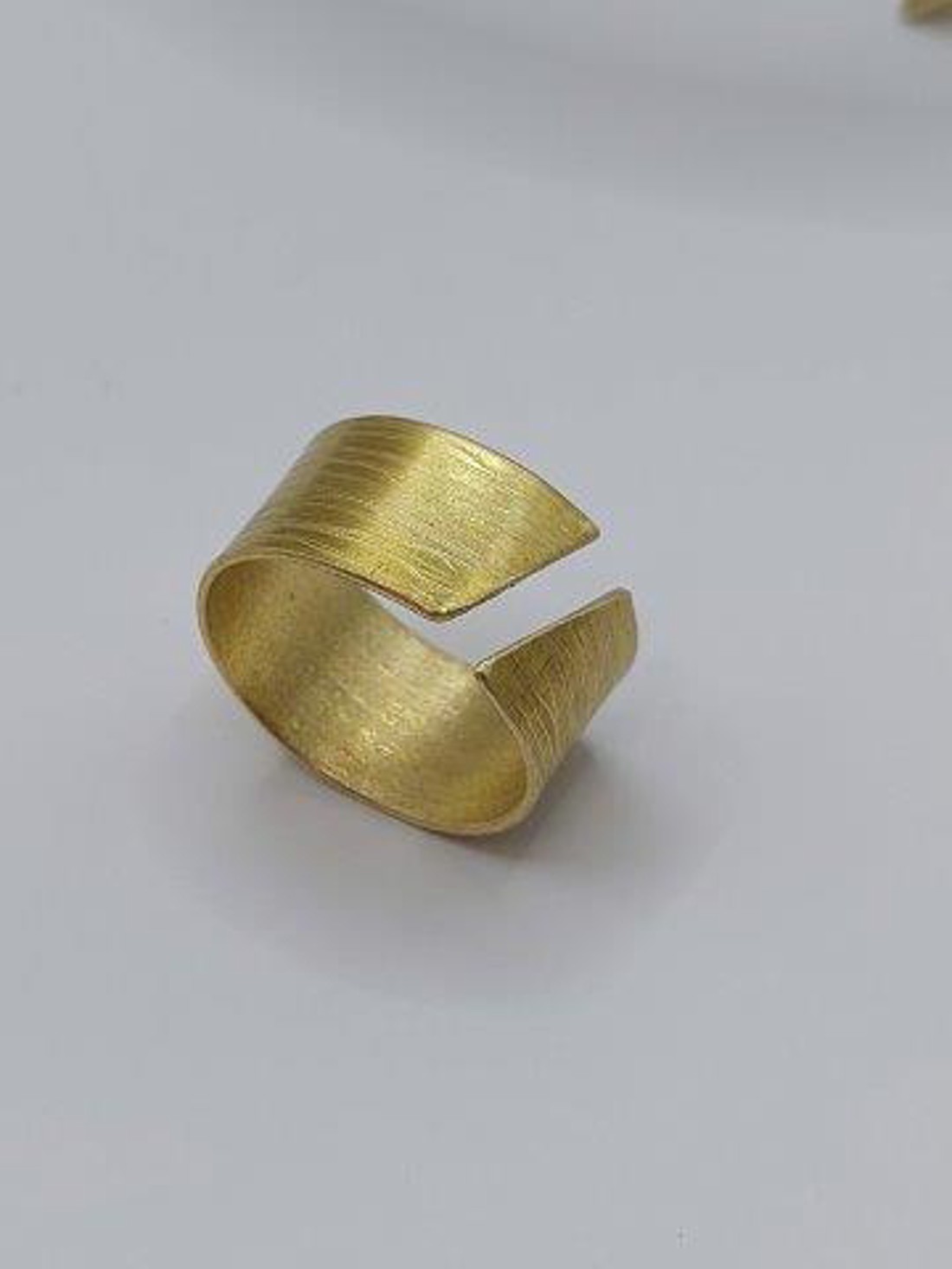 Set minimalist de bijuterii din alamă - bijuterii - seturi de bijuterii - Artynos.ro Set minimalist de bijuterii din alamă - bijuterii - seturi de bijuterii - Artynos.ro