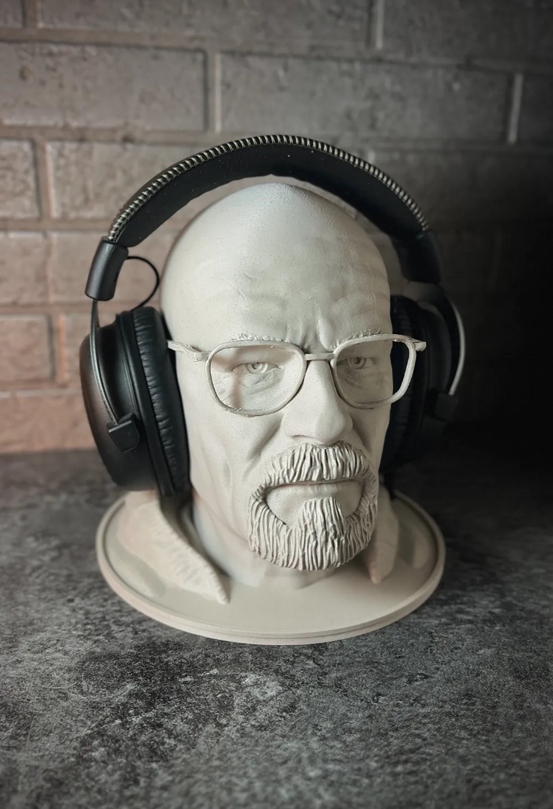 Walter Heisenberg White Breaking Bad Suport pentru căști - - Artynos.ro Walter Heisenberg White Breaking Bad Suport pentru căști - - Artynos.ro