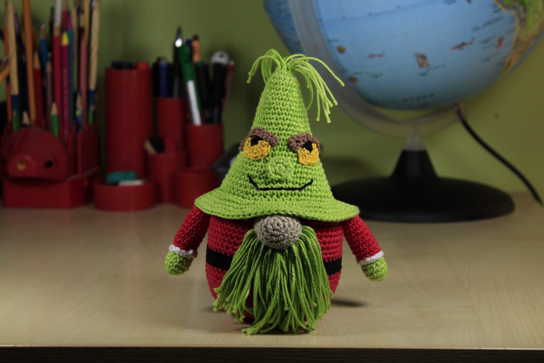Elf Grinch - - Artynos.ro Elf Grinch - - Artynos.ro