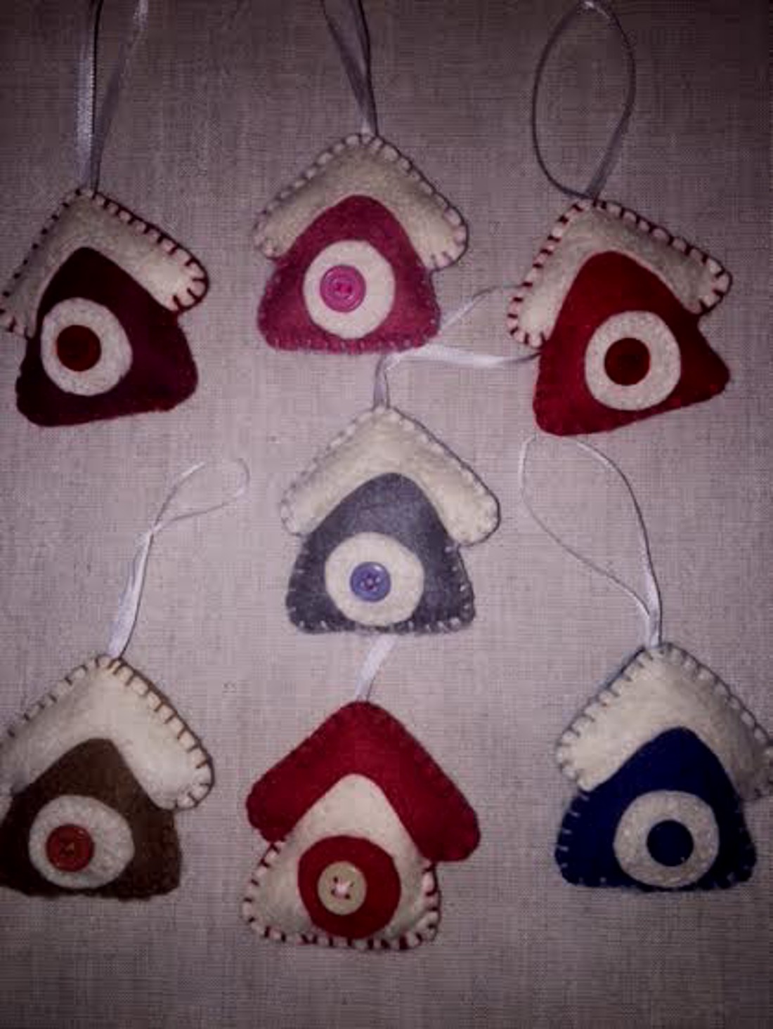 Case din pâslă de Crăciun - - Artynos.ro Case din pâslă de Crăciun - - Artynos.ro