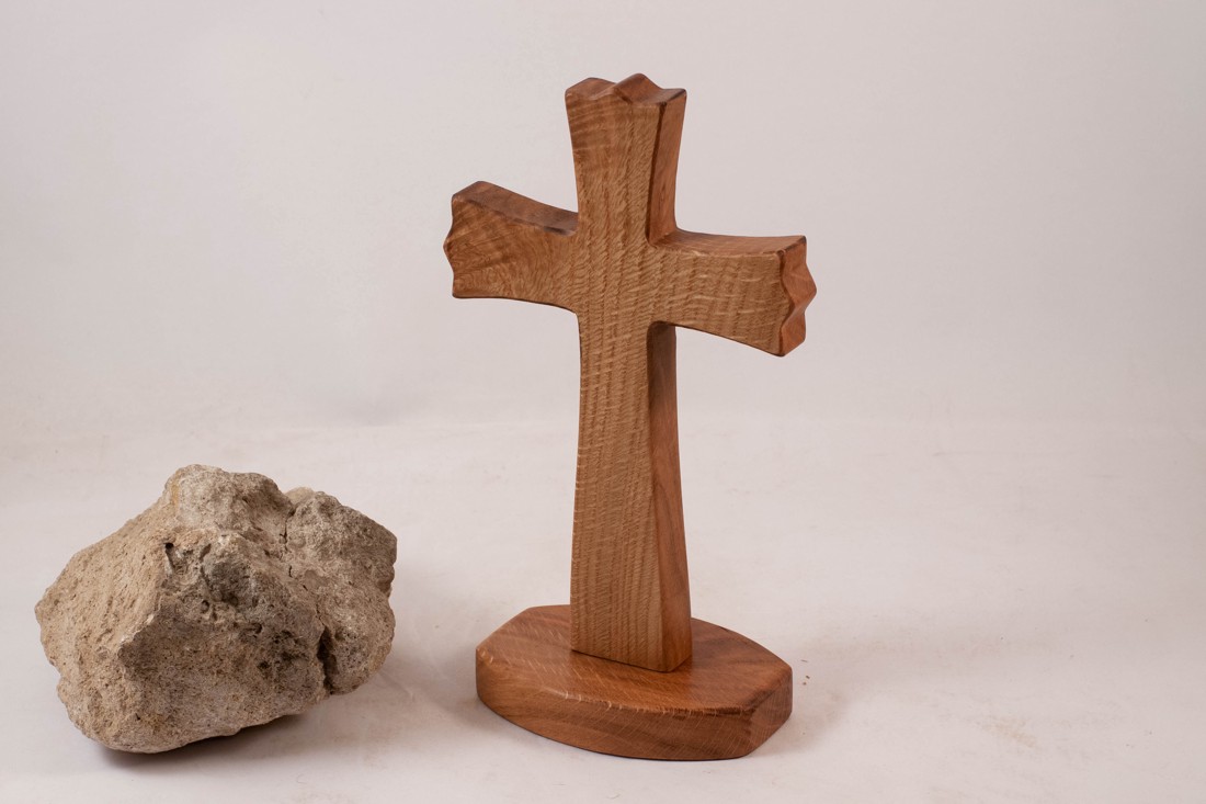 Cruce plată din lemn, cruce de masă  -  - Artynos.ro