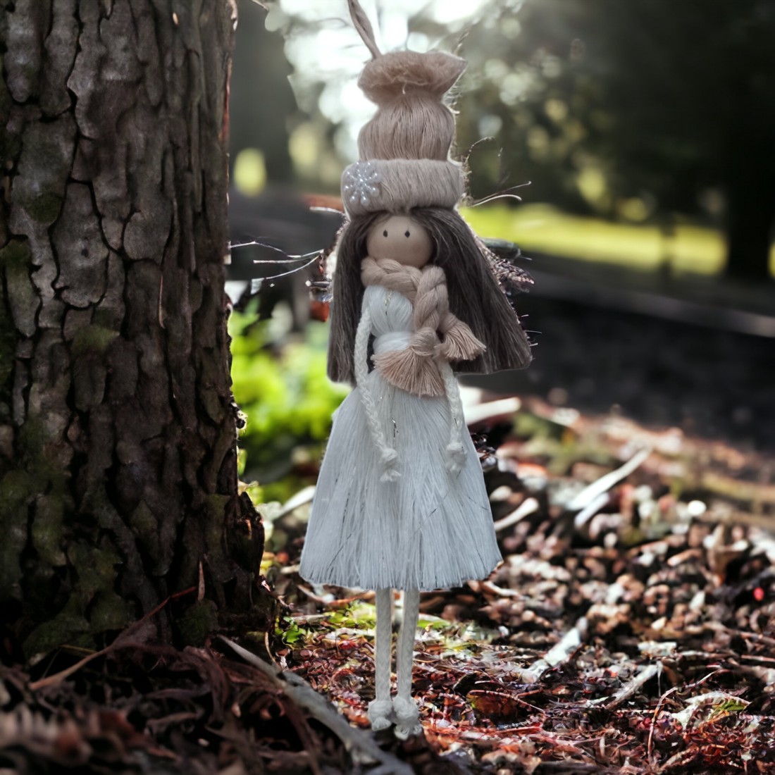 Makramé ornament pom de Crăciun - păpușă în set de iarnă - crăciun - decorațiuni de crăciun de casă - Artynos.ro Makramé ornament pom de Crăciun - păpușă în set de iarnă - crăciun - decorațiuni de crăciun de casă - Artynos.ro