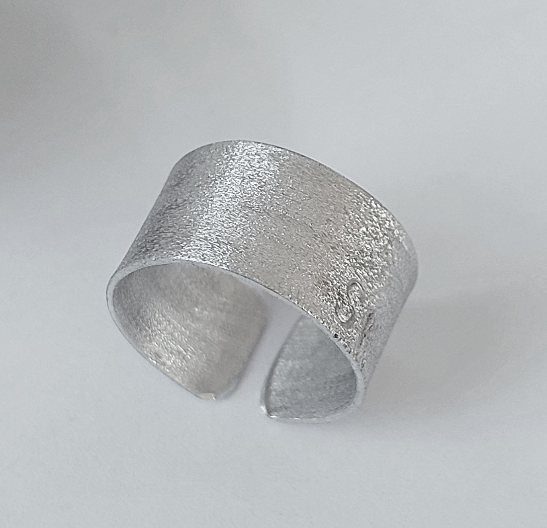 Minimală în formă de pană din aluminiu - bijuterii - seturi de bijuterii - Artynos.ro Minimală în formă de pană din aluminiu - bijuterii - seturi de bijuterii - Artynos.ro