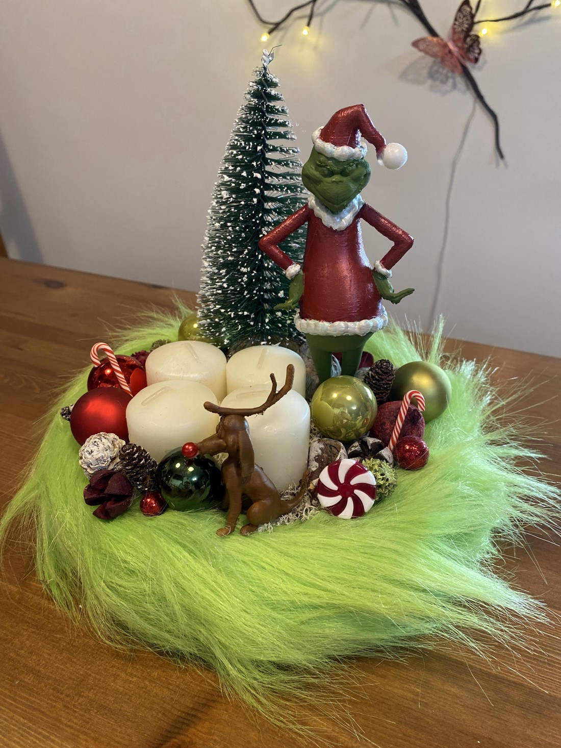 Decorațiune de Crăciun Grinch pentru masa de Advent  -  - Artynos.ro