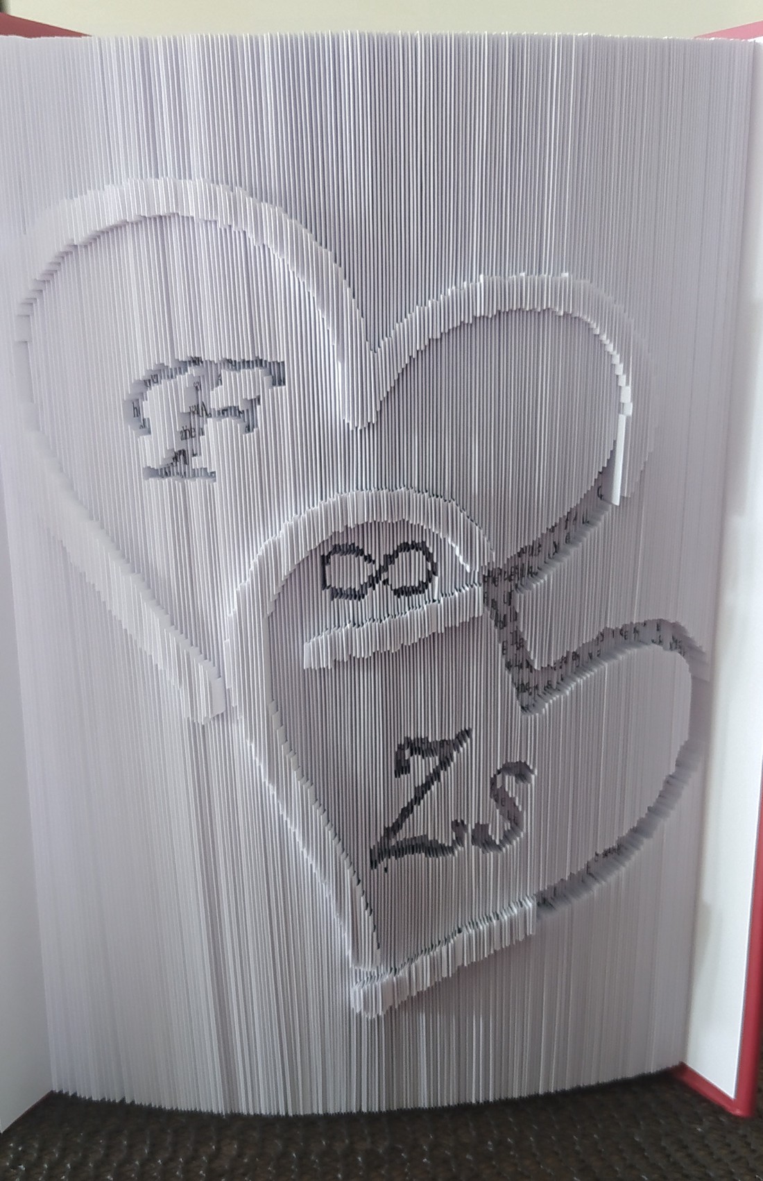 Sculptura unică a cărții de aniversare a nunții - casă & stil de viață - accesorii pentru decorat casa - decorațiuni de masă și decorațiuni pentru rafturi  - sculptură de carte, carte pliată - Artynos.ro