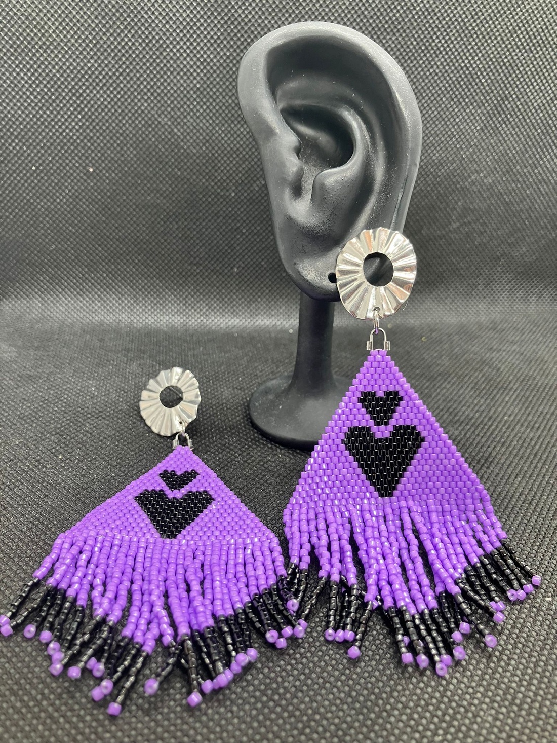 Cercei inima mov - bijuterii - cercei - cercei din mărgele - Artynos.ro