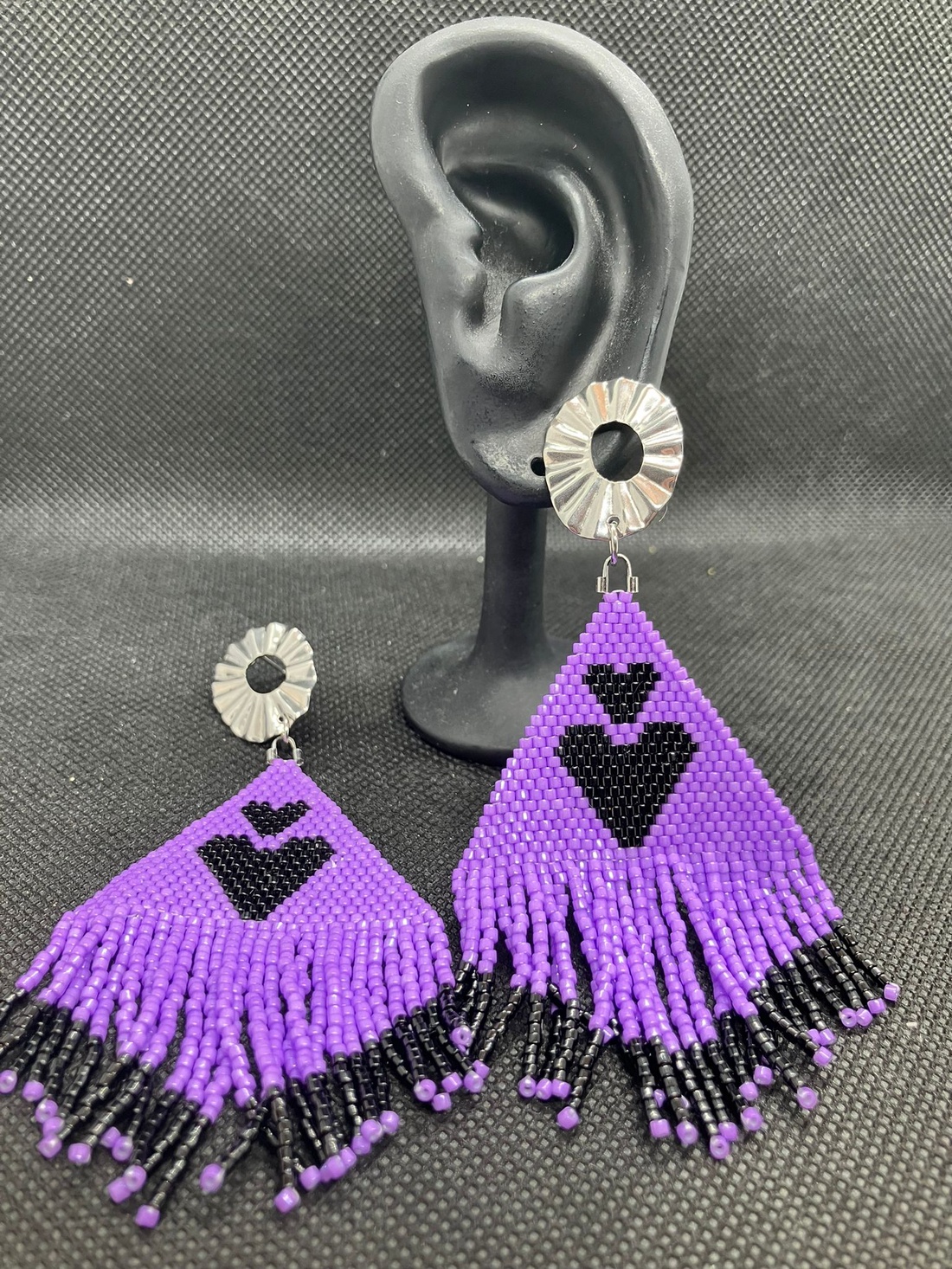 Cercei inima mov - bijuterii - cercei - cercei din mărgele - Artynos.ro