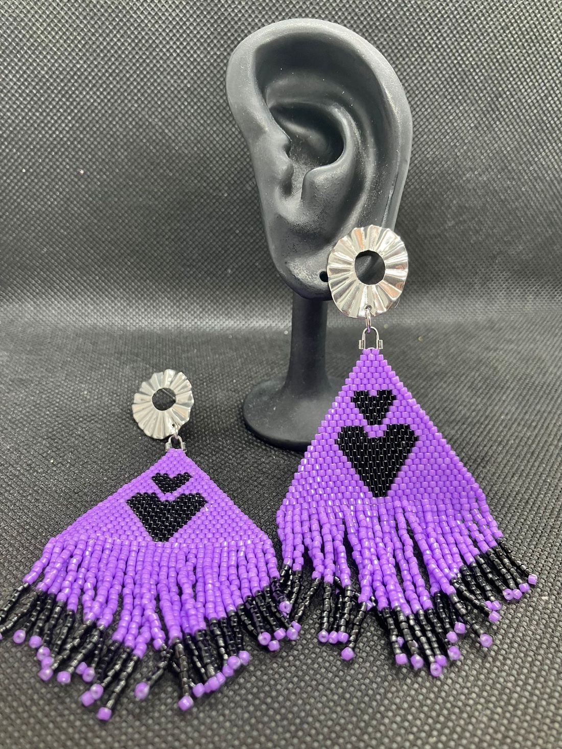 Cercei inima mov - bijuterii - cercei - cercei din mărgele - Artynos.ro