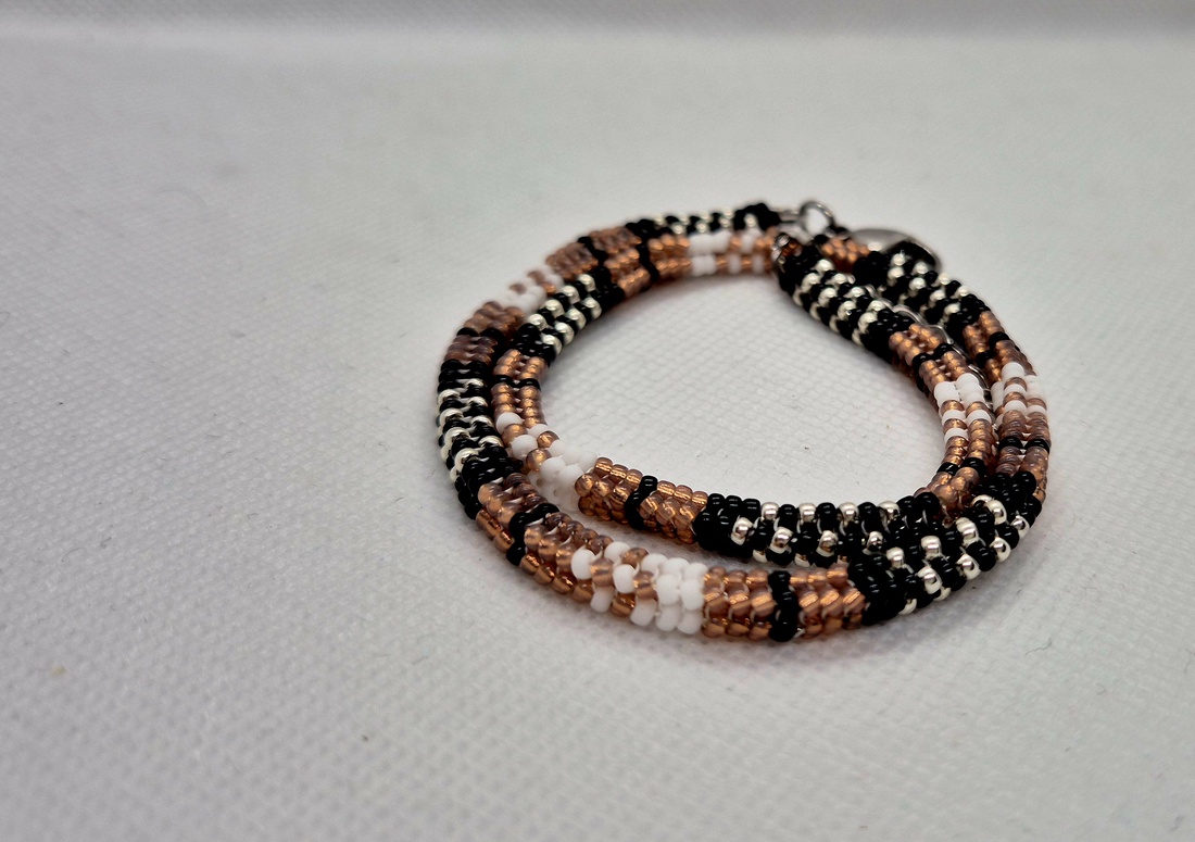 Colier Mentawai maro - bijuterii - coliere - chockere - Artynos.ro