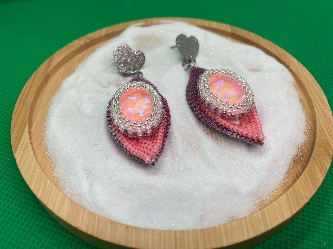 Cercei Pink Leaf - bijuterii - cercei - cercei din mărgele - Artynos.ro