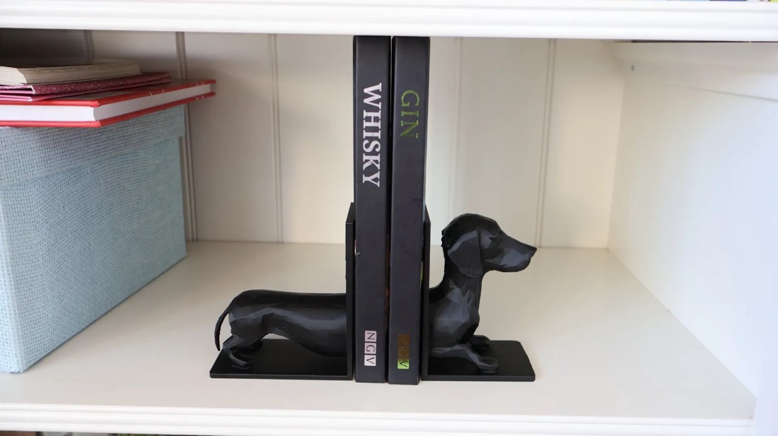 Suport de carte Dachshund și decorare raft - - Artynos.ro Suport de carte Dachshund și decorare raft - - Artynos.ro