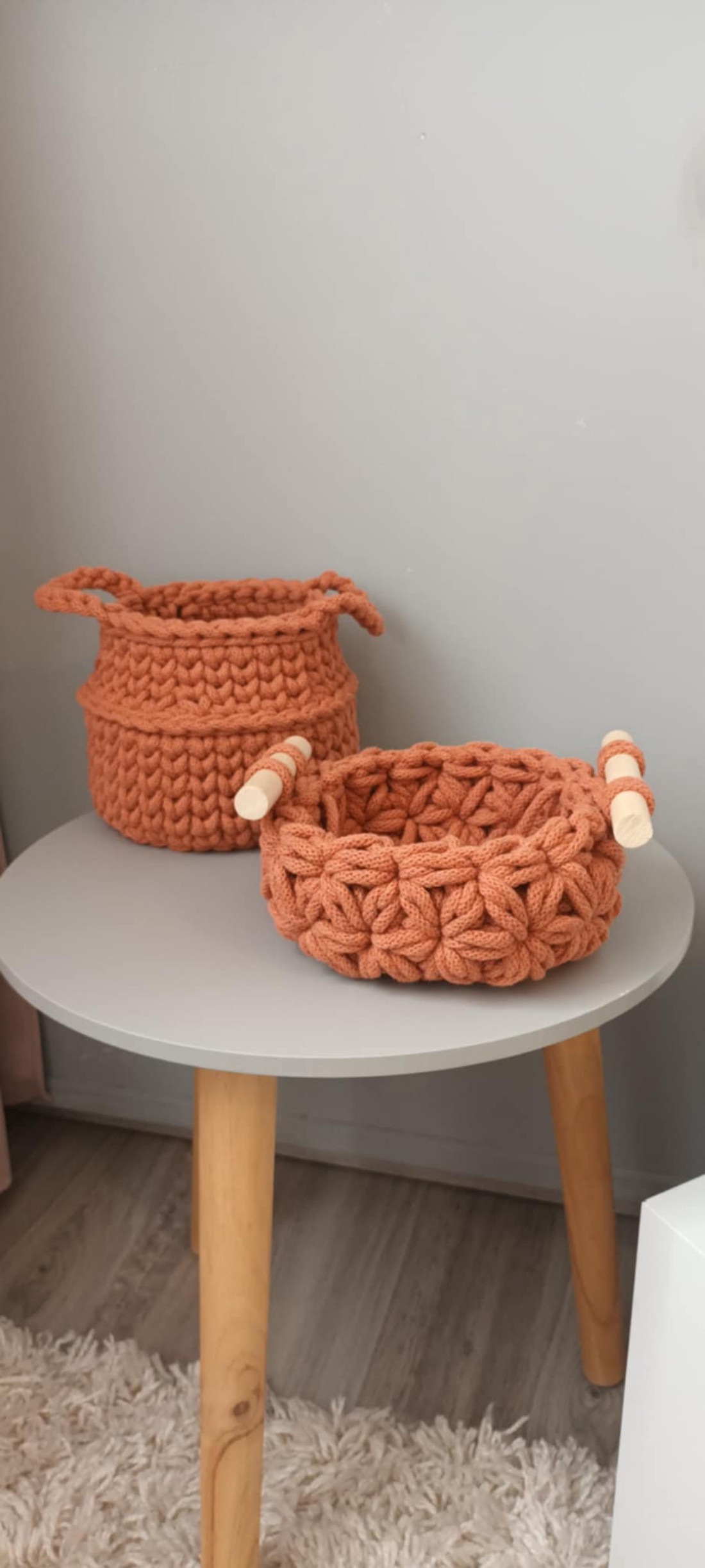 Coșuri croșetate personalizate în teracotă - set de coșuri croșetate - - Artynos.ro Coșuri croșetate personalizate în teracotă - set de coșuri croșetate - - Artynos.ro