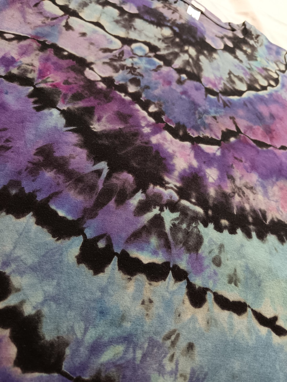 Tricou pentru femei în mărimea XL - - Artynos.ro Tricou pentru femei în mărimea XL - - Artynos.ro